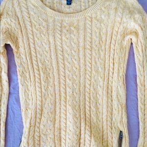 American Eagle yellow crew neck sweater